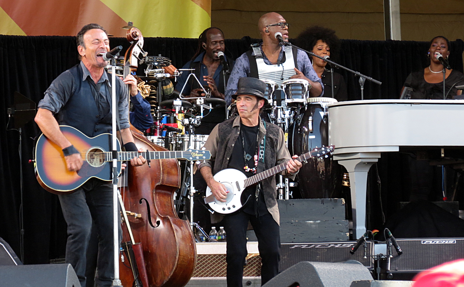 Bruce Springsteen down front with Nils Lofgren